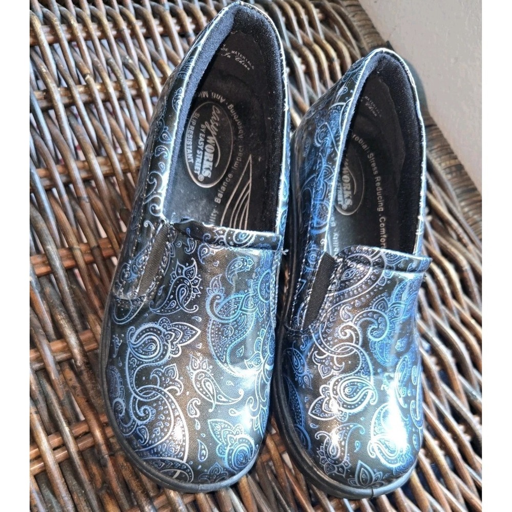 Easy Works by Easy Street Leeza Slip Resistant Soft Toe Work  Womens 8 1/2